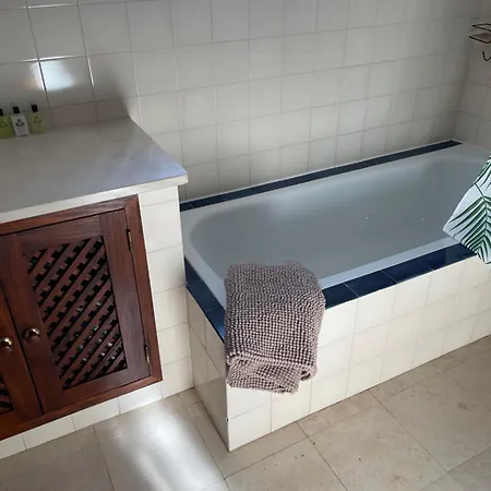 Vinhas Villa *